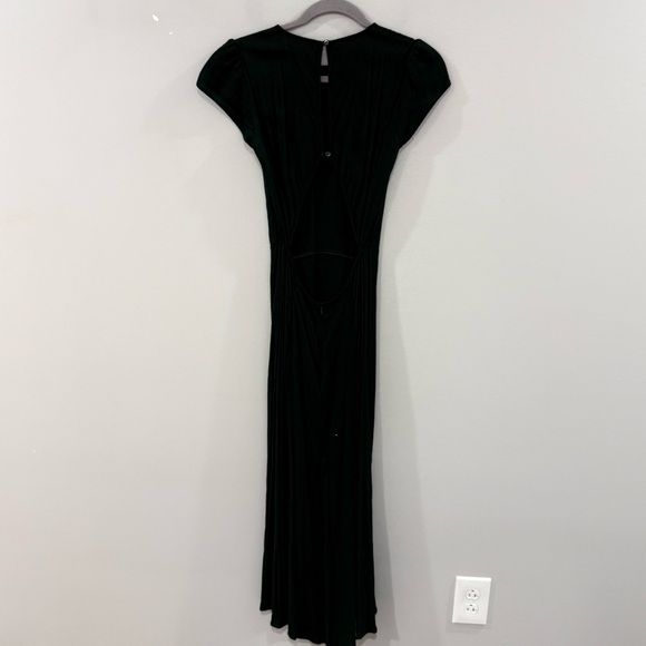 Reformation Dress Gavin Midi in Emerald Green - Picture 8 of 11